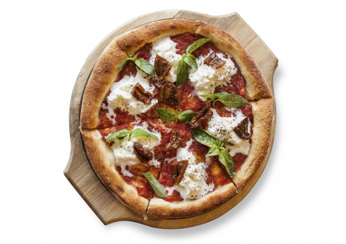 Пицца со страчателлой и вялеными томатами