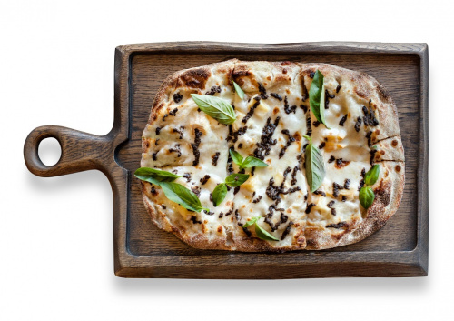 Римская пицца с сыром камамбер и трюфельной пастой 